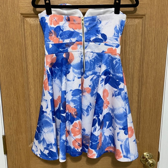 Windsor strapless floral dress - Picture 4 of 5